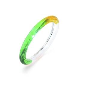 NEW GOLD & HONEY women's tie dye slip on lucite bangles in green-yellow